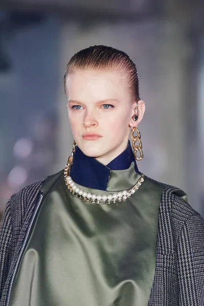 Look 44